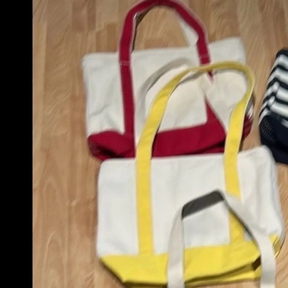 Land's End Canvas tote various colors and embroidery pockets zipper Size Medium